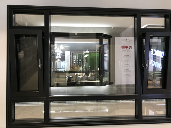 高效隔音門窗哪個(gè)牌子好？為您推薦伊盾門窗！英倫貴族1